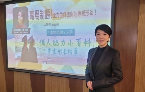 TVB前知名女星晒近况！两个月内接受两次手术，纱布裹眼惹人担忧