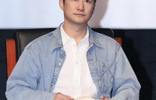 吴京脸怎么了？他线下活动脸浮肿严重，一按一个坑，本人最新回应 
