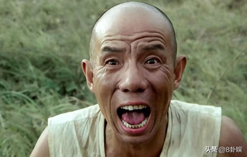 魏宗万与张建亚：一个跪着请戏，一个跪着领奖，影史佳话永流传 