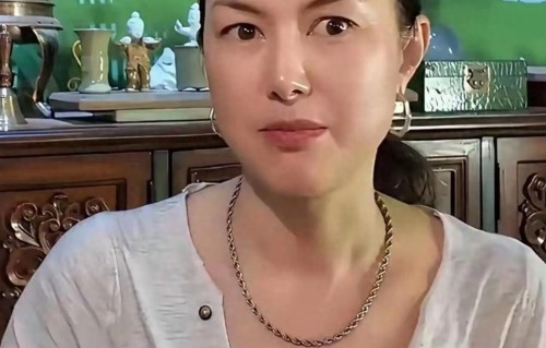 当年爆红的玉兰油女孩，如今也是沦为常人，岁月不饶人呀！