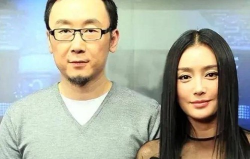 秦岚情路坎坷，45未婚，黄晓明爱情接力:李菲儿、baby、叶珂_感情世界_魏大勋_陆川