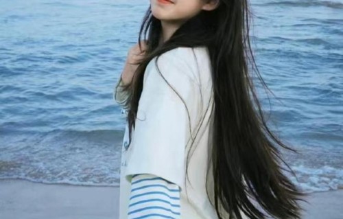 刘畊宏晒女儿近况，13岁小泡芙等比例长大，小说女主照进现实