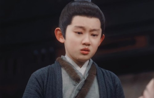 《白日提灯》出圈小戏骨！10后傅铂涵演活沉英，哭戏虐哭全网