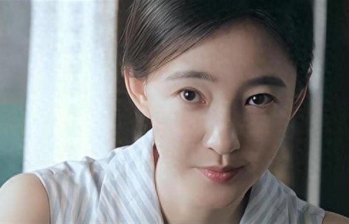没戏拍，被网红比下去，以为她已退圈，41岁演主角依旧惊艳！