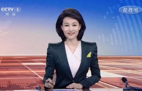 李梓萌回归晚间新闻直播，又看到她亲切的笑容