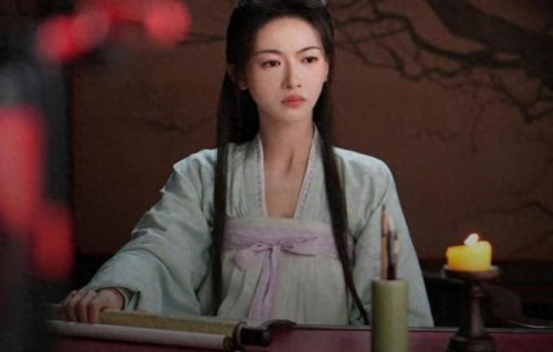 吴谨言《江山为聘》越素越美！绿衣侧颜迷人，陈哲远冷脸太霸气