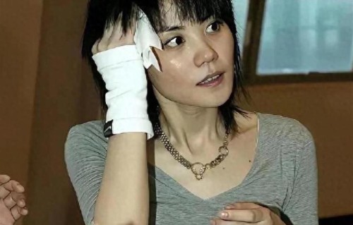 天后王菲年轻时候美不美，看看这一组素颜照就知道其庐山真面目了