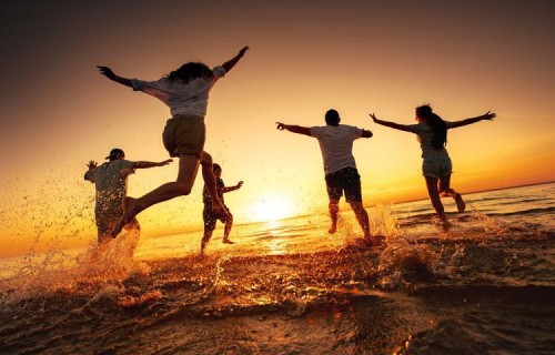 曾经朝夕相伴，如今形同陌路，那些渐行渐远的人，到底错在哪？