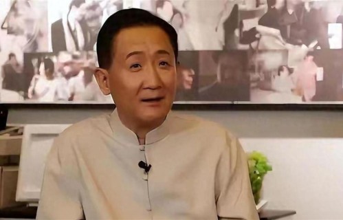 原来他是梁天儿子，出身北大世家是北大高材生，如今成父亲的骄傲