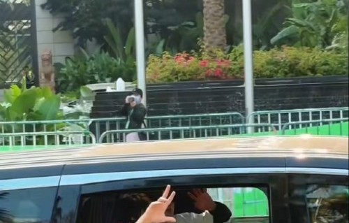 《奔跑吧》录制中范丞丞和李昀锐的具体互动过程是怎样的？|宋雨琦|奔跑吧互动|白鹿|真实好友感|综艺三人组