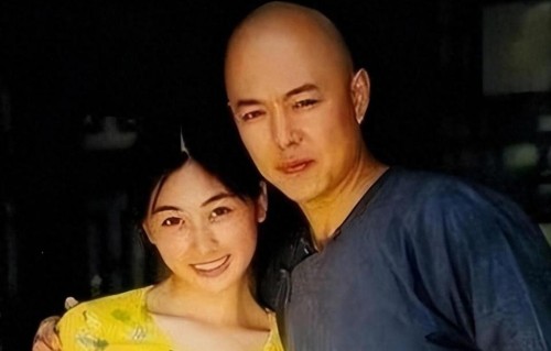 被张铁林辜负感情后，嫁给声名狼藉的他，如今才知她有多精明