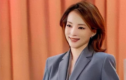 董卿也没想到，自己辛苦教养长大的儿子，如今竟给密春雷做了嫁衣