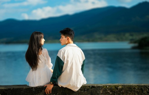 尹子维否认离婚传闻,宣布十一月婚礼将设暴躁英语迎宾环节