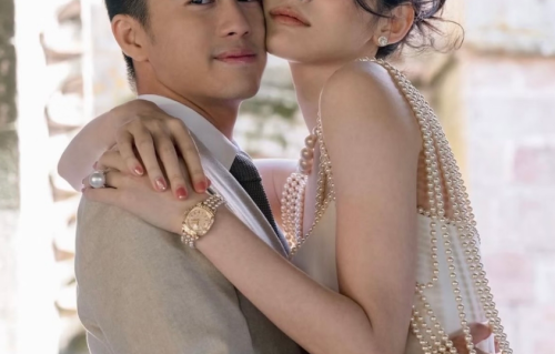 奚梦瑶婚礼口碑翻车！何猷君‌公司股价波动，网友一吐槽就被删评