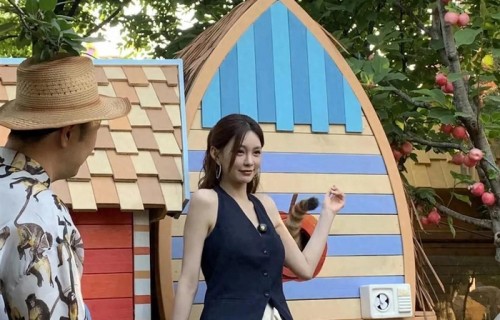 郑州动物园偶遇杜海涛夫妇，沈梦辰好白好美呀，她是咋看上海涛的|银基|游客|路人|生日|动物王国