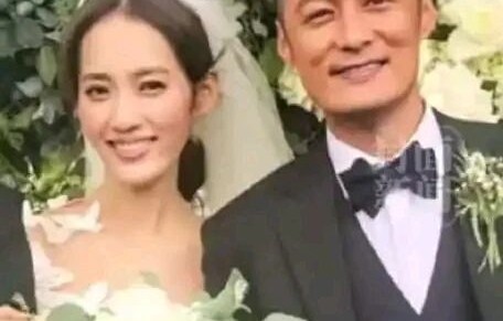 余文乐宣布离婚！9年婚姻体面分手，前妻王棠云是富二代、模特出身