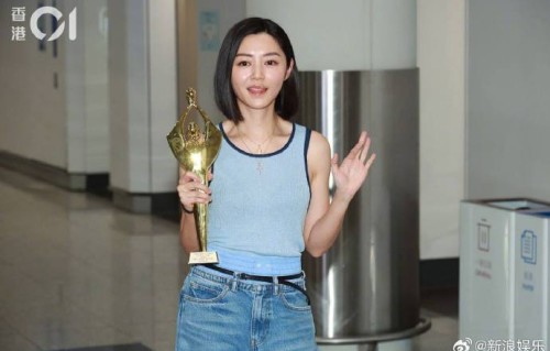 卫诗雅在百花奖现场只认识哪两位演员？