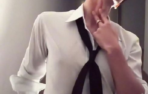 哪里能找到檀健次翻唱《你还要我怎样》的视频
