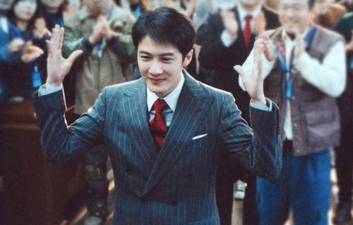 檀健次的演技蜕变,在《震耳欲聋》的沉默与欲望里|电影海报|猎罪图鉴|长相思|李淇|国庆档