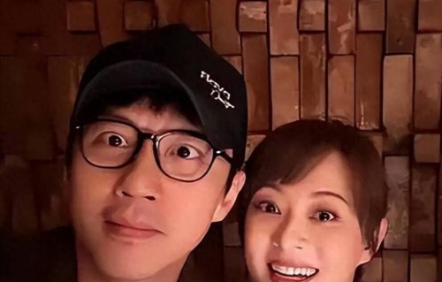 邓超陪女儿英国比赛，12岁小花摔倒后临危不惧，邓超满脸自豪记录