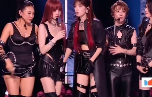 张月团在《乘风2026》五公表演的《CAMERA READY》为何能获得历史最高分？|线下活动|在播综艺|淡淡|舞蹈|舞台
