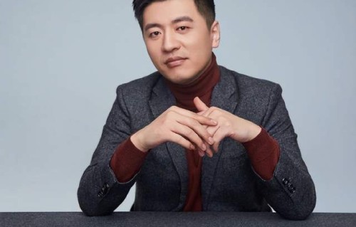 曝山东牟平一中老师何永安去世！头痛仍上课，培养出20多清北学子