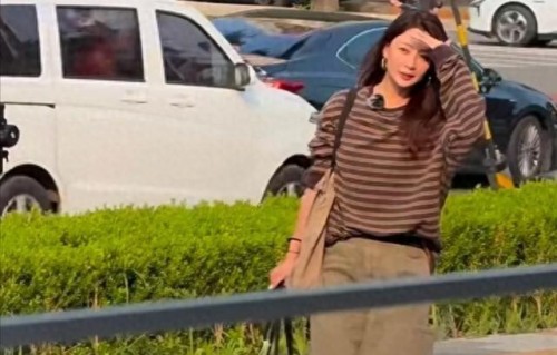 46岁殷桃现状：定居北京，老公入狱前已离婚，依旧单身没娃很潇洒