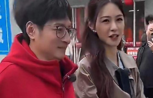 沈梦辰收到李维嘉打包的锅贴后有何反应？