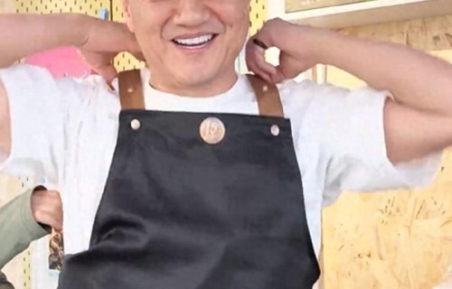 李亚鹏一家云南团聚，妈妈俩女儿还有侄女都在，李嫣蒙脸依旧惹眼|云南省|一家人|家人|明星|成长