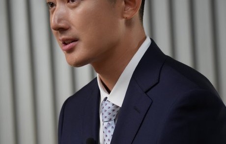 新主播孙亚鹏此前有过哪些重要报道经历？
