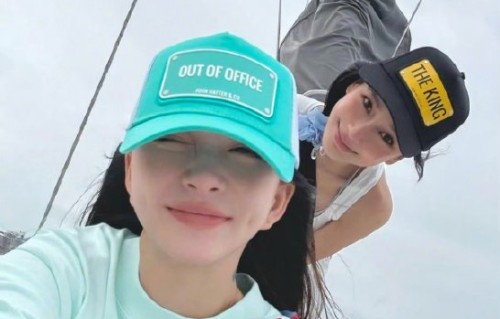 Angelababy马尔代夫同行的家人都有谁？
