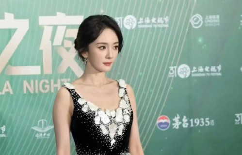 杨紫这次白玉兰提名是连续第三年吗？