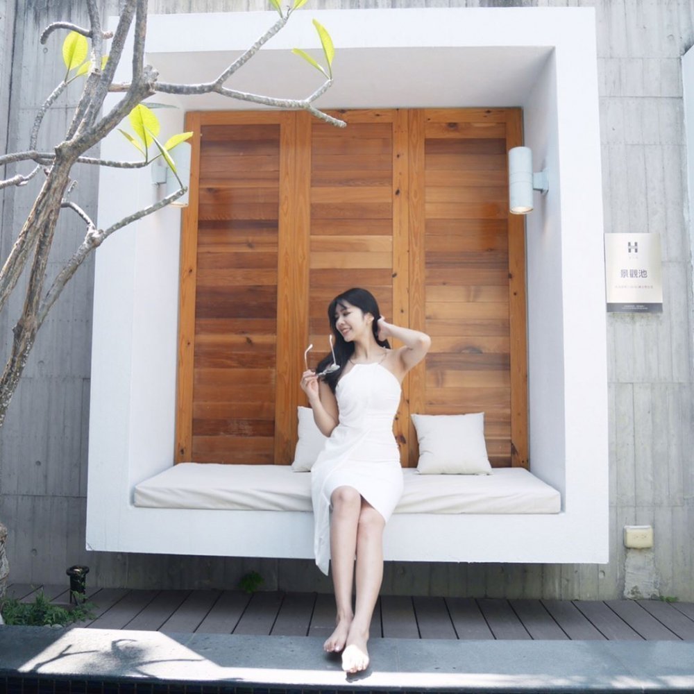 阚清子的现任老公从事什么职业，两人是如何相识的？