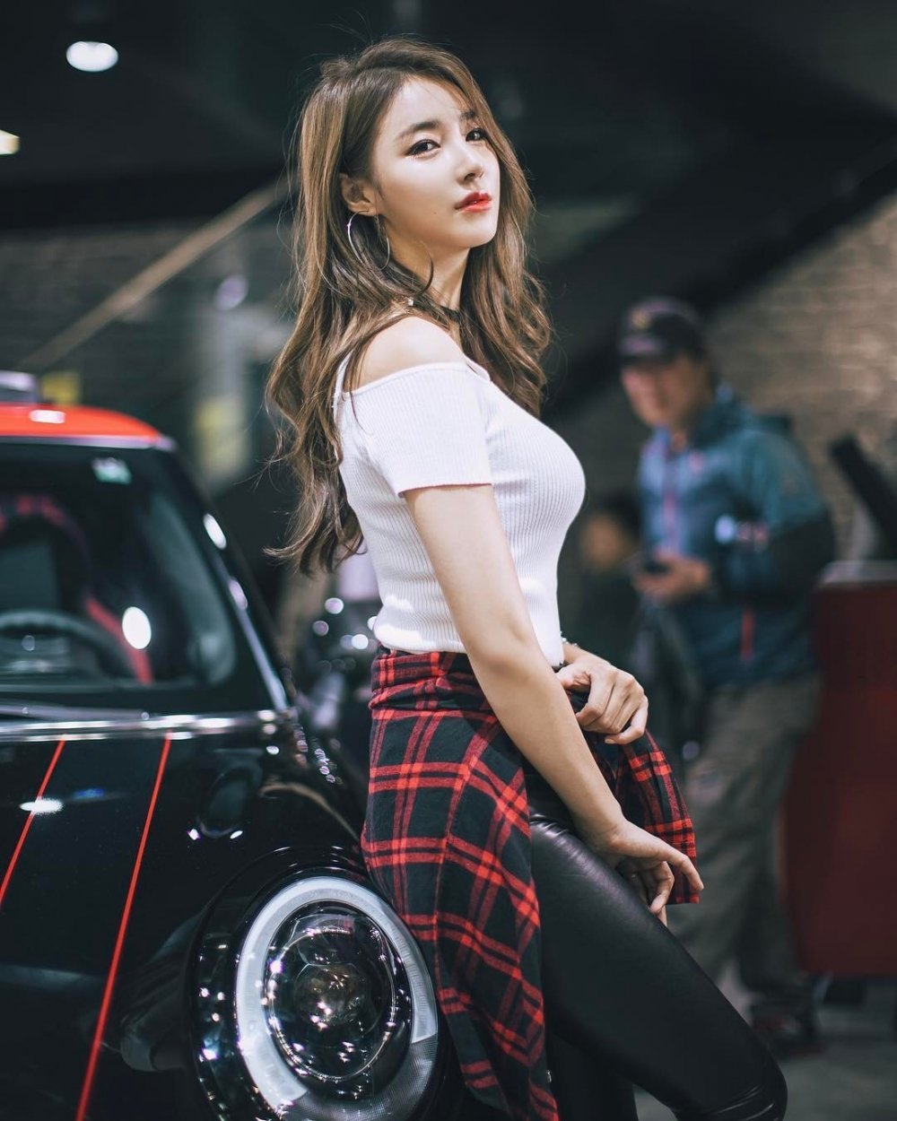 苏醒连发6张录音棚“刷屏”照，粉丝调侃：这条微博也太吵了！