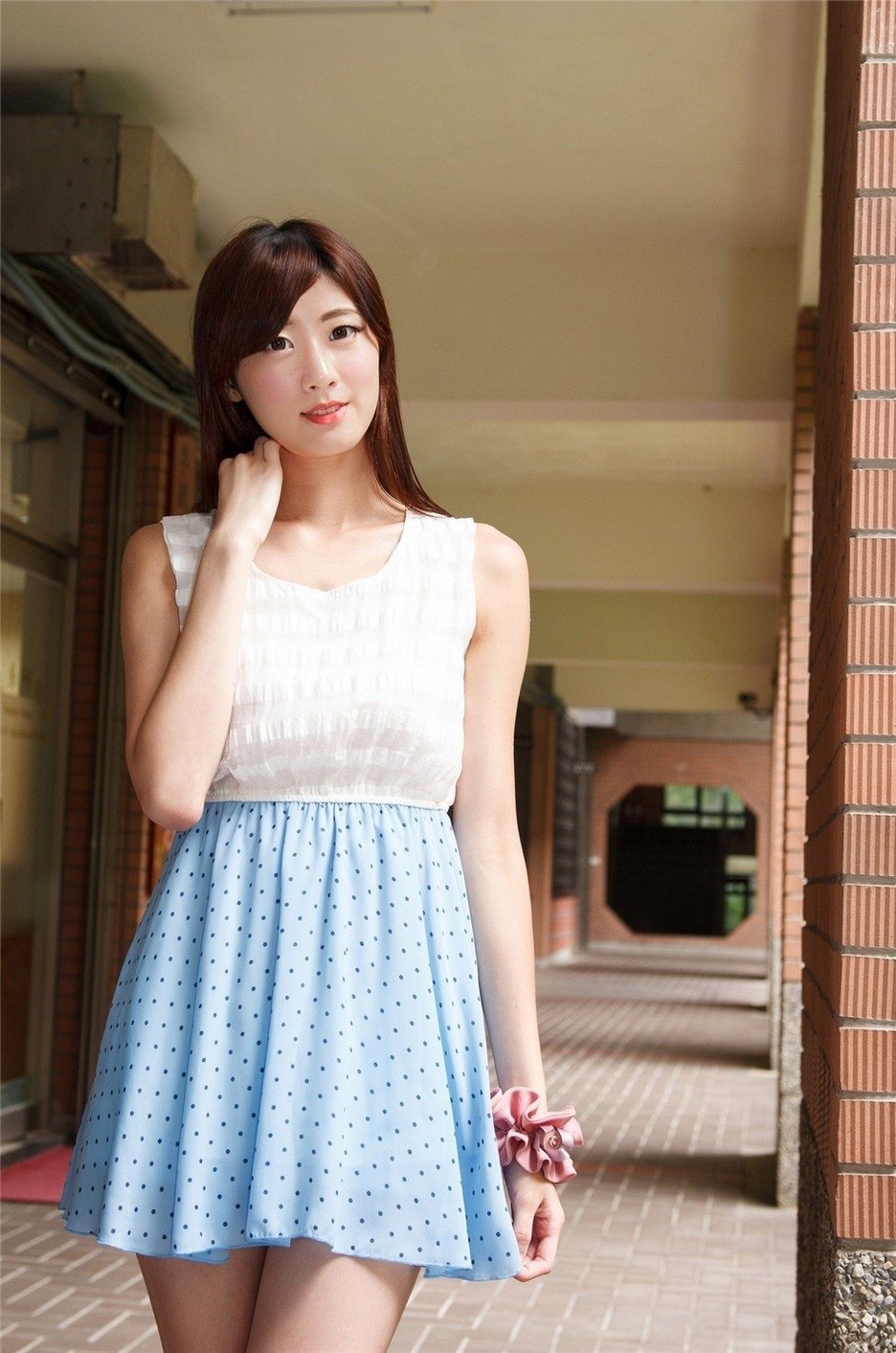 甜馨嗯哼咖啡店被偶遇！从萌娃到青梅竹马的十年情谊