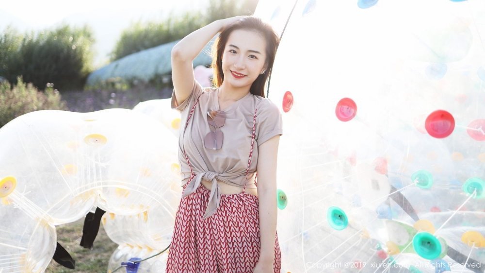 为什么姚琛的‘雪地代写服务’会被粉丝幽默‘避雷’？