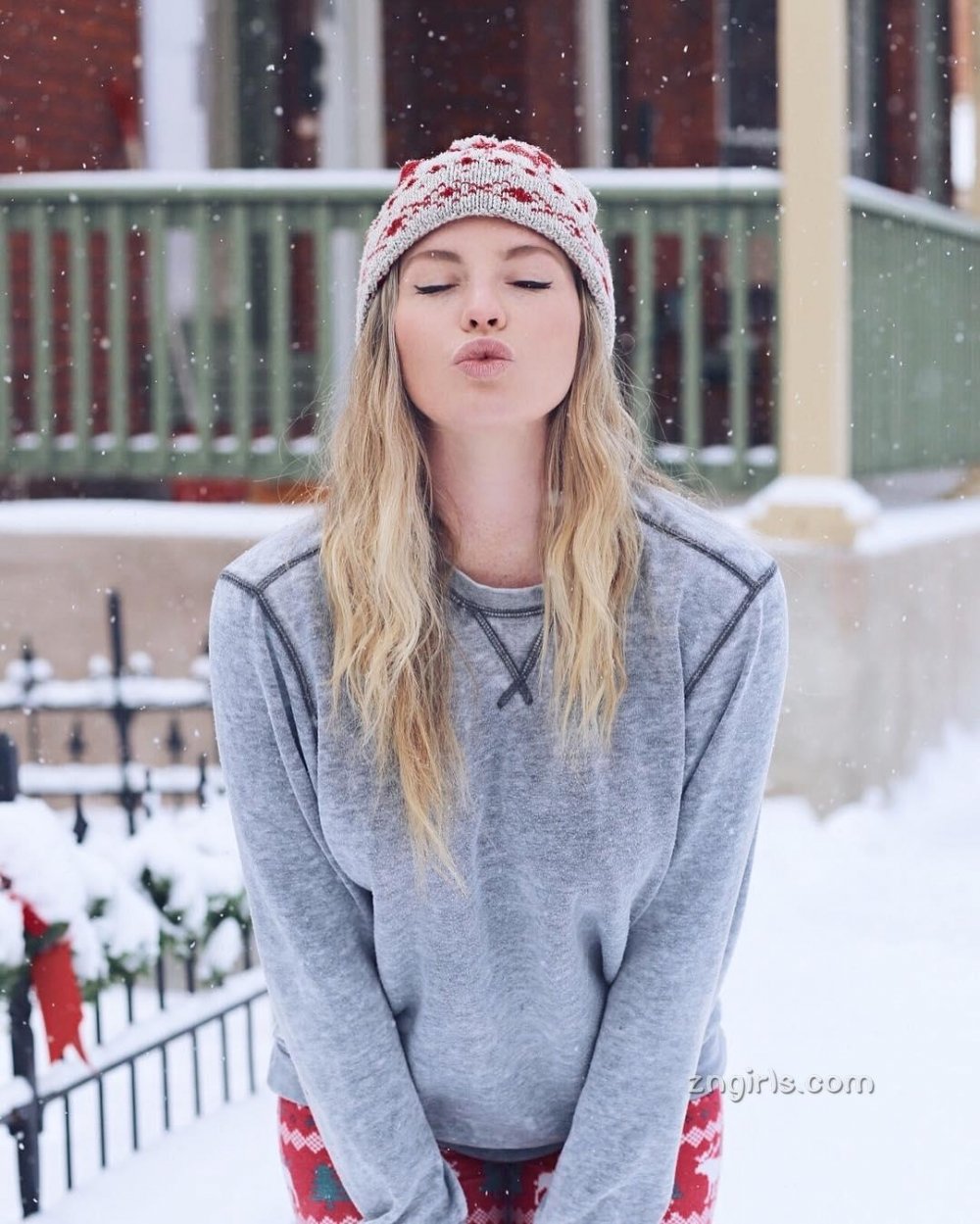 肖战孙俪获封“年度卓越品质之星”