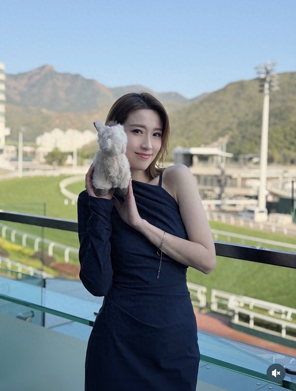 45岁姚子羚夜蒲结识富商，打球喝酒一拍即合，与徐少强儿子没发展 