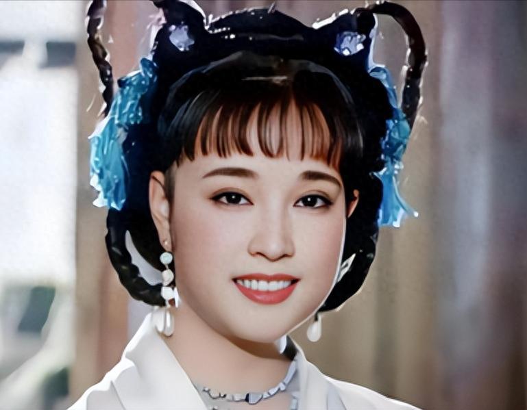 没想到，2026才刚到三月，75岁刘晓庆竟站上了另一个“巅峰” 