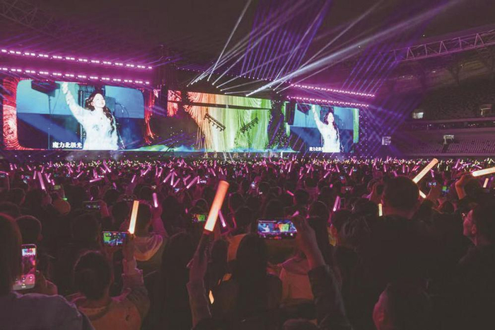  图为演唱会现场。 郭倩 摄