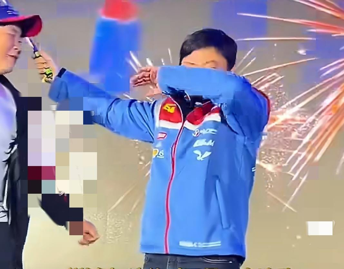 打开网易新闻 查看精彩图片