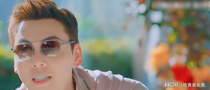 打开网易新闻 查看精彩图片