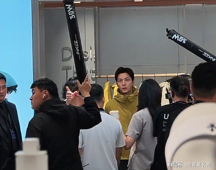 打开网易新闻 查看精彩图片