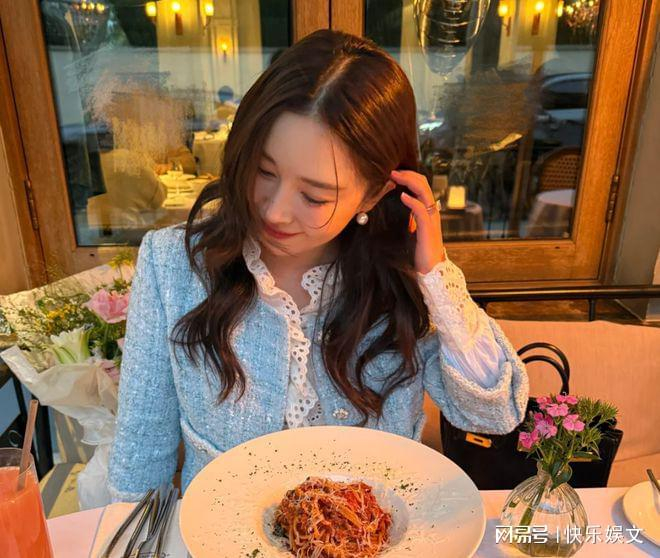 打开网易新闻 查看精彩图片