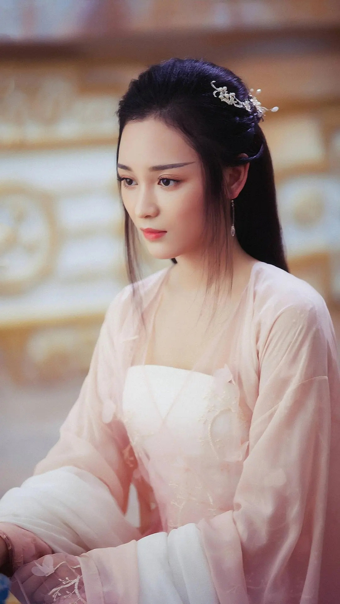 王一菲电视剧《香蜜沉沉烬如霜》海报
