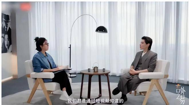 2021年1月9日,夫妻二人在台北为女儿举办百日宴,家庭生活逐渐进入稳定节奏。2022年5月19日,向太再次公布郭碧婷怀上二胎,并透露是男孩的消息;到了2023年6月16日,向佐也分享了儿子周岁宴的照片,家庭结构进一步完整。短短几年时间,从恋爱到成家,再到儿女双全,这段婚姻在外界的注视中一步步走向现实与稳定,也让他们的家庭故事成为公众持续关注的焦点之一。